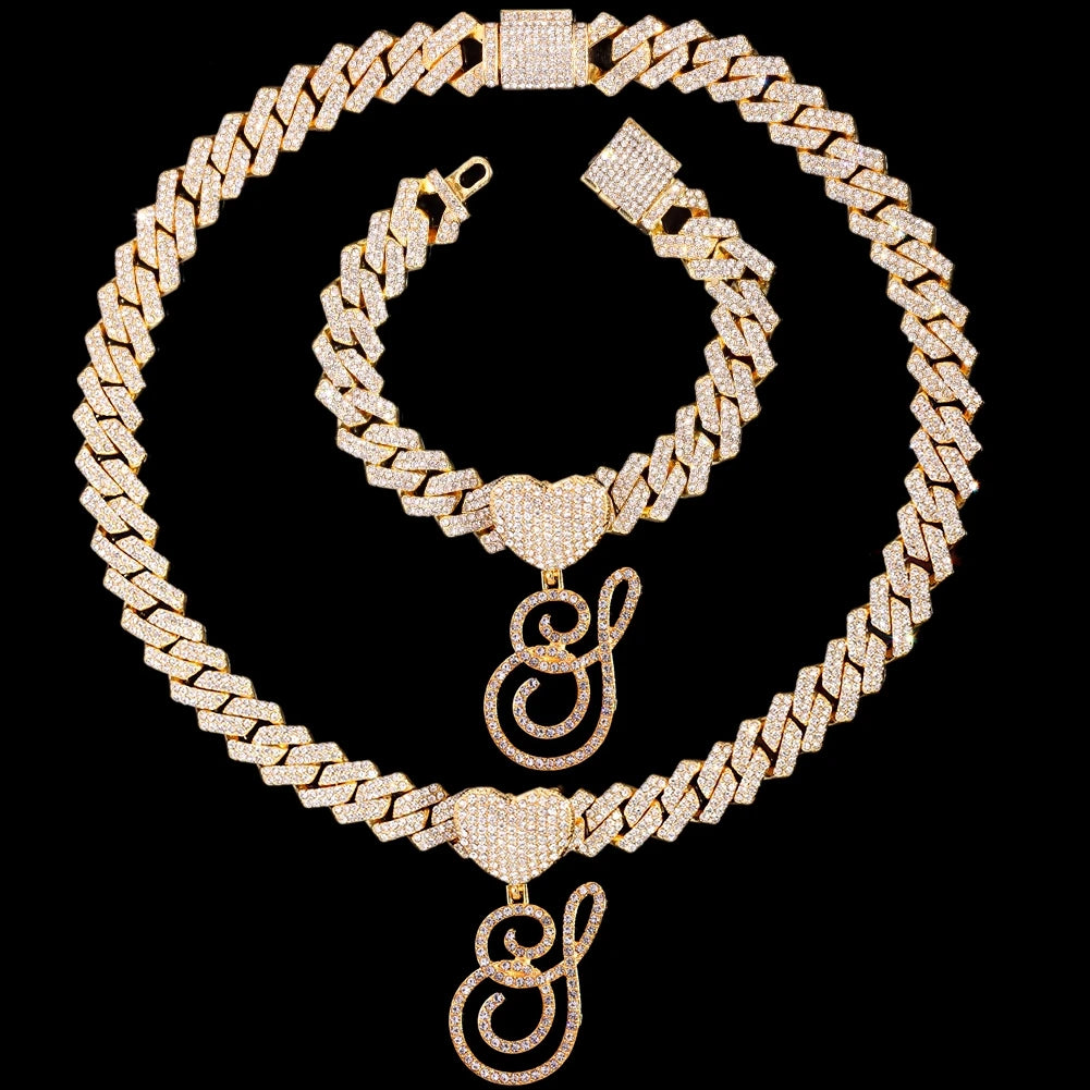Kubanische Kette mit Kursivbuchstaben-Anhänger und GRATIS-Armband