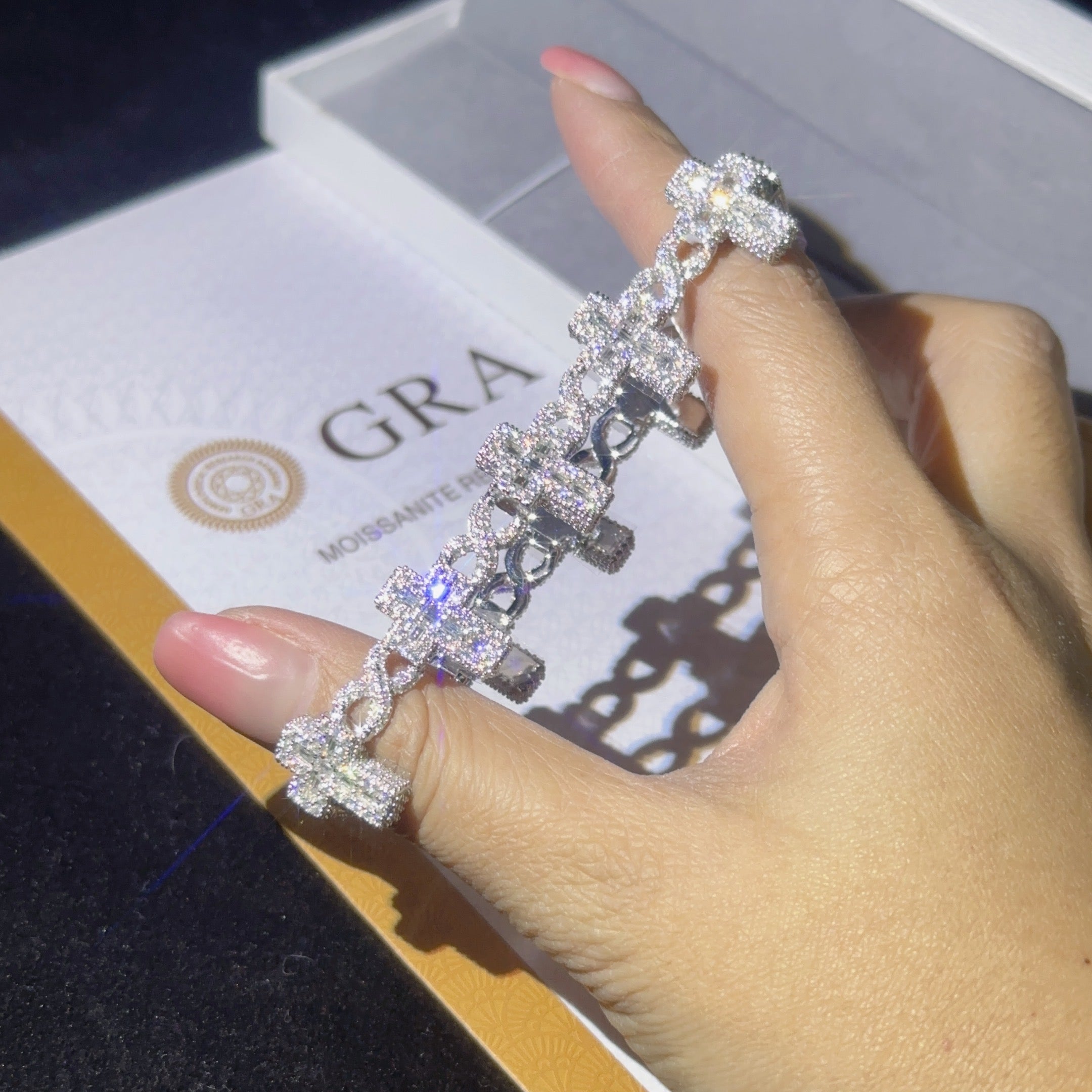 Bracelet cubain en argent sterling 925 avec croix en baguette et moissanite VVS