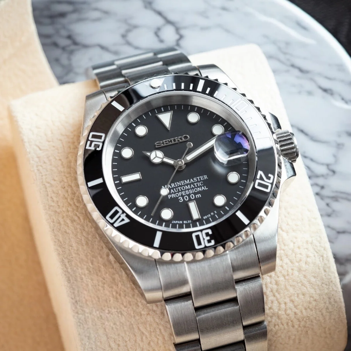 SEIKO MOD SUBMARINER | SCHWARZER STAHL