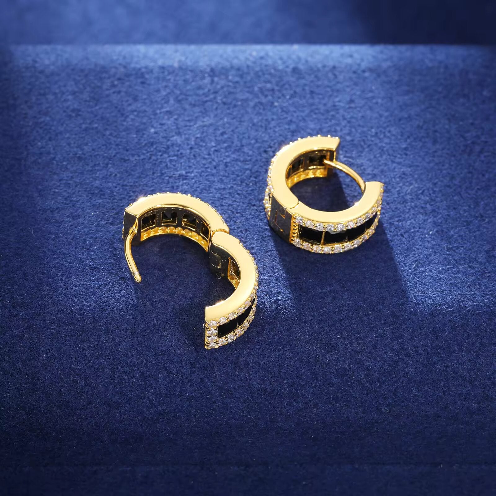 Boucles d'oreilles créoles en diamant baguette noir et moissanite S925