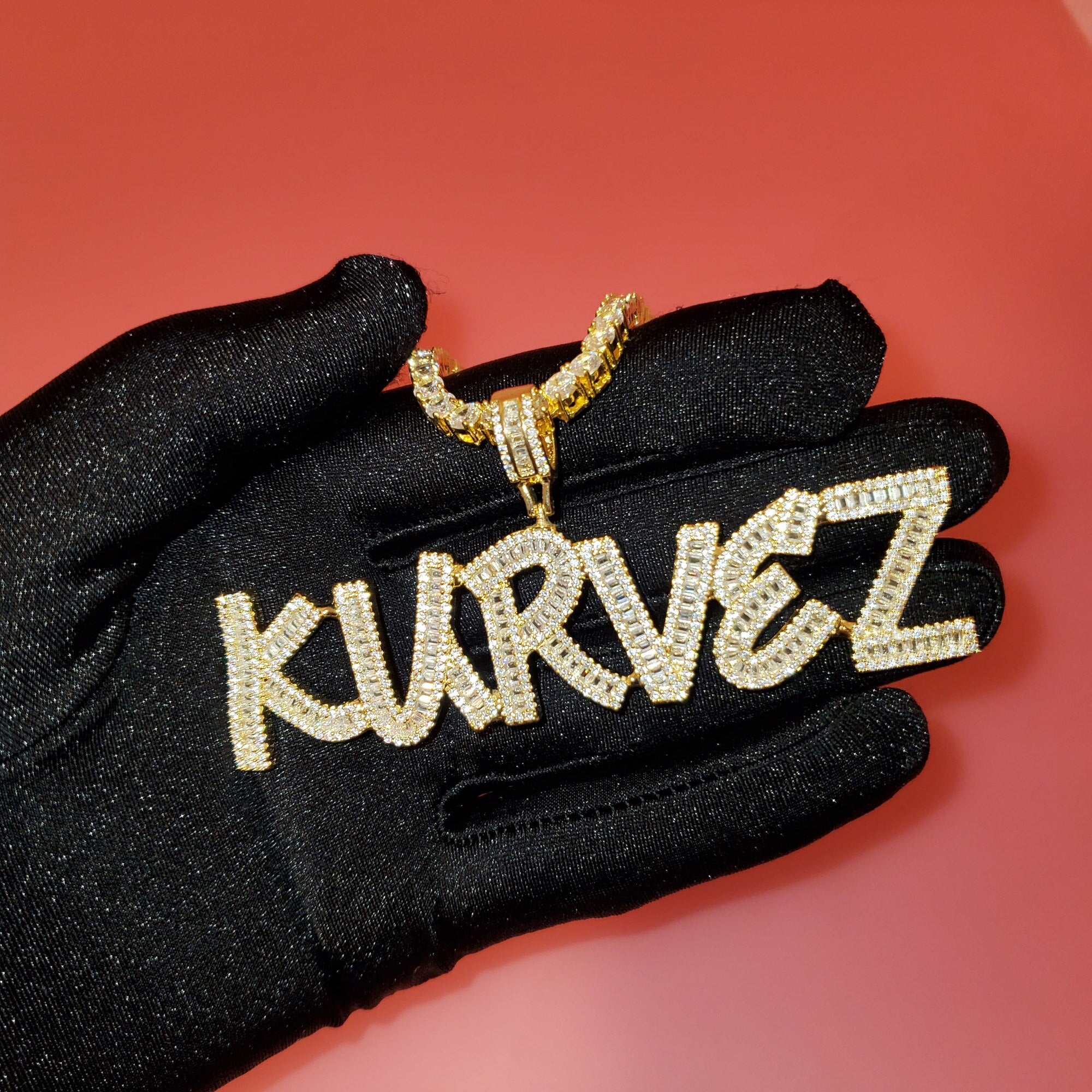 Individuelle Baguette-Buchstaben-Namenskette – Iced Out-Anhänger mit Tenniskette
