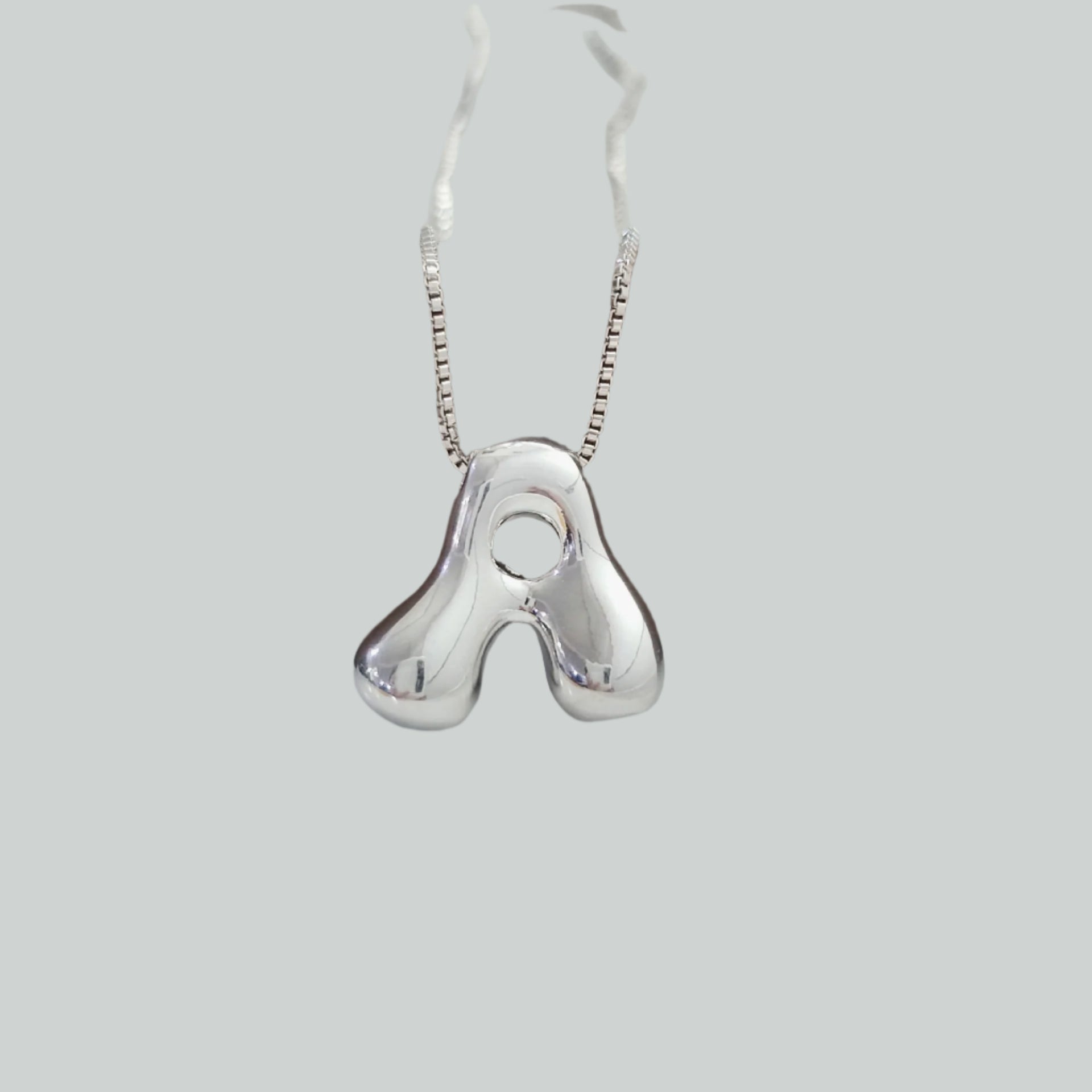 VVS Jewelry™ Chubby Bubble Halskette mit Anfangsbuchstaben