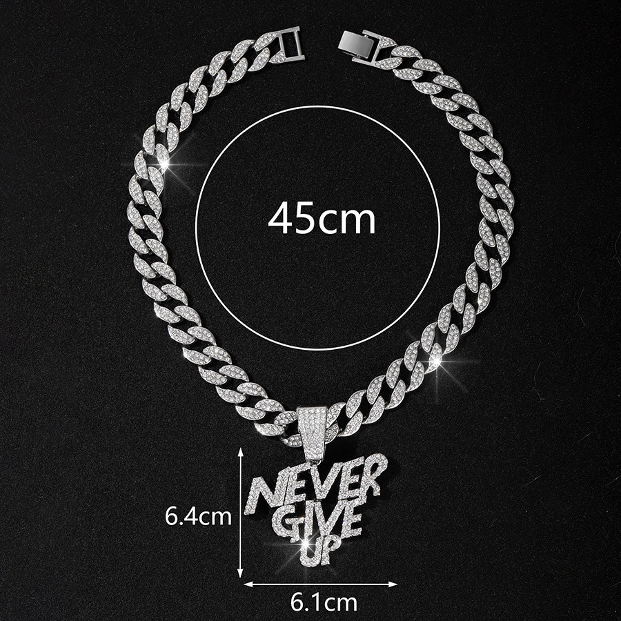 Anhänger „NEVER GIVE UP“ + kubanische Kette
