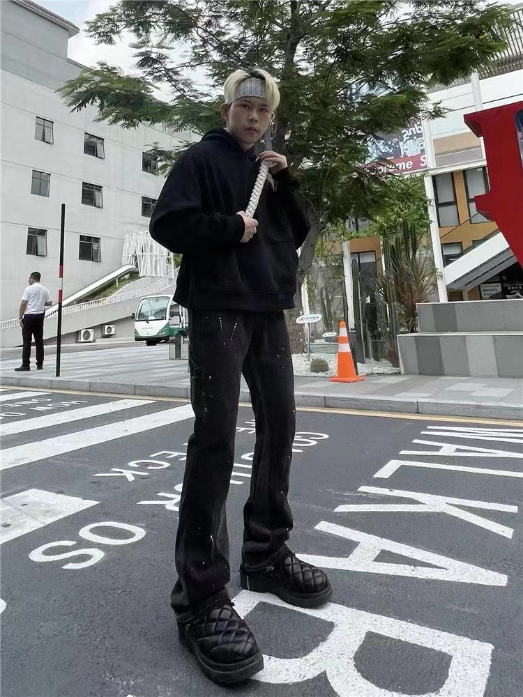 Jeans mit geradem Bein und Tintenspritzer-Print