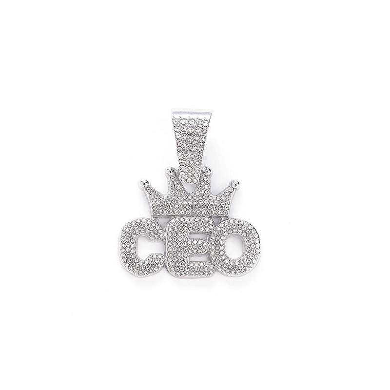 Halskette mit Anhänger „Gekrönter CEO“ in Iced Out