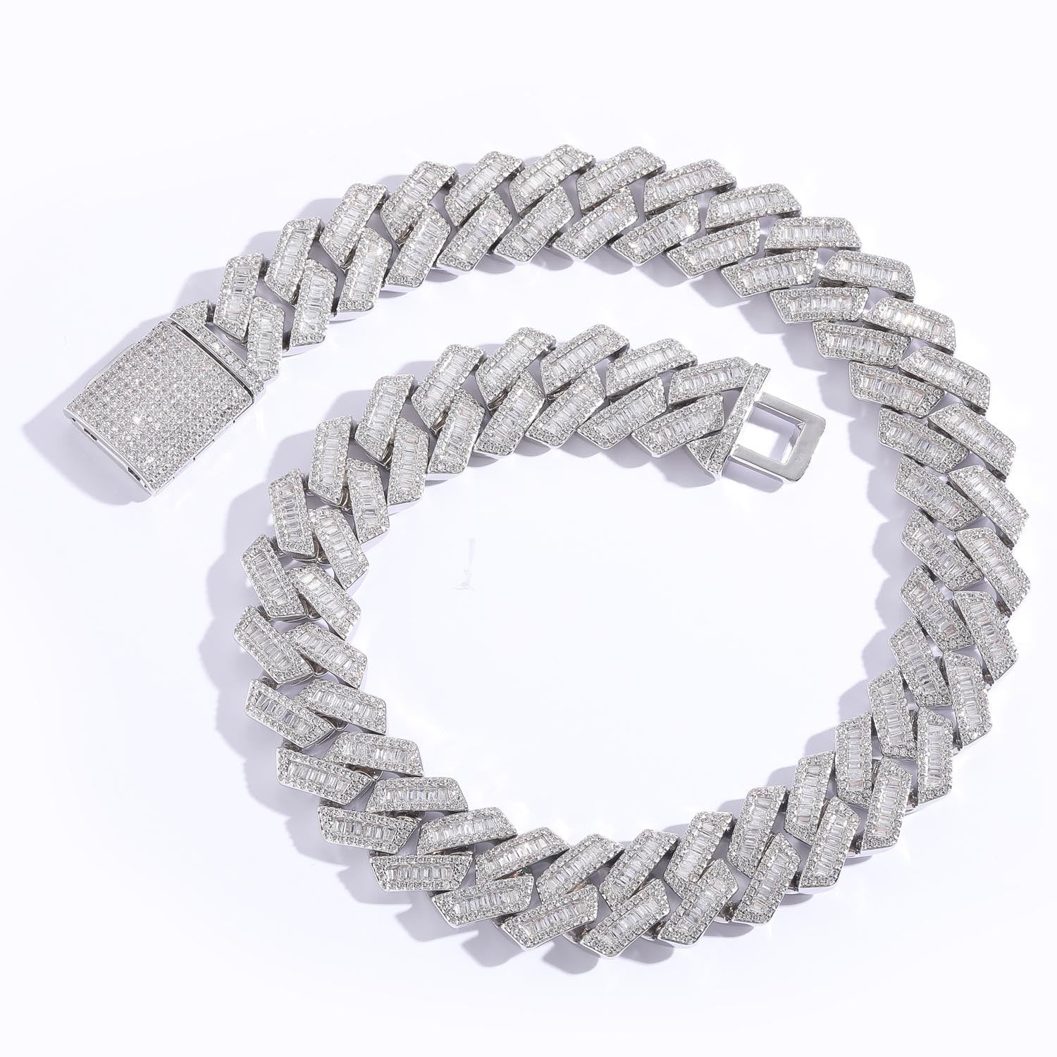 Dreireihige kubanische Gliederkette mit Diamanten aus Weißgold, 20 mm