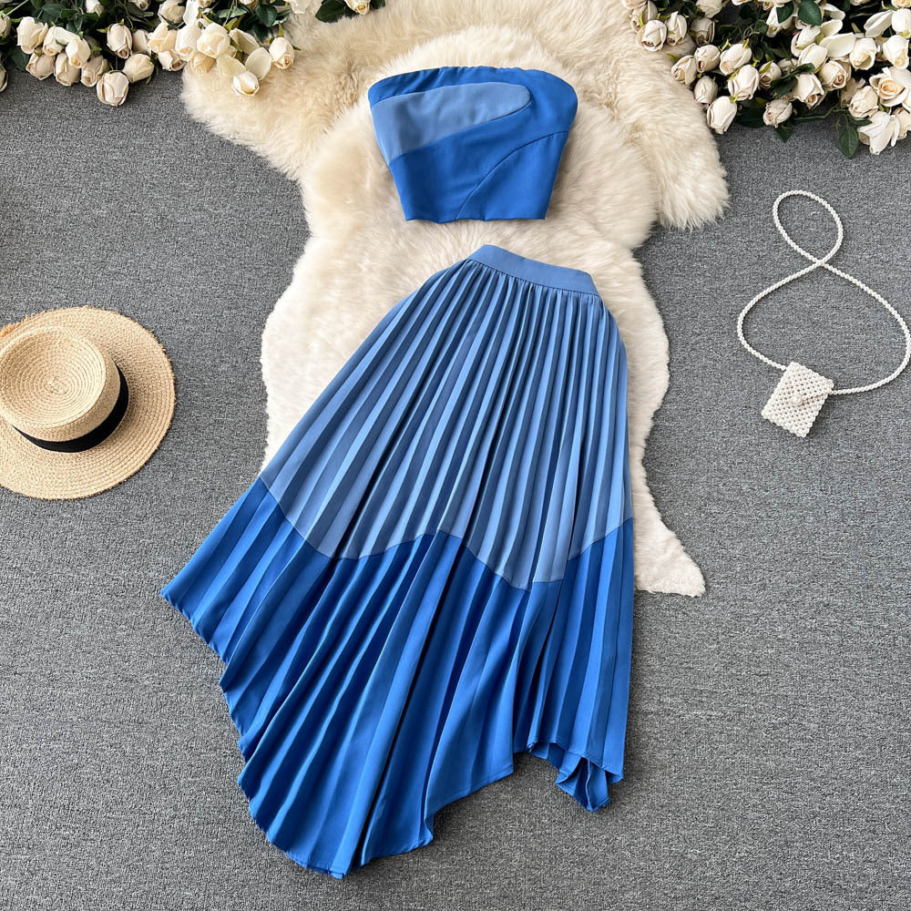 Sommerkleid-Set mit Schlauch- und Faltenrock