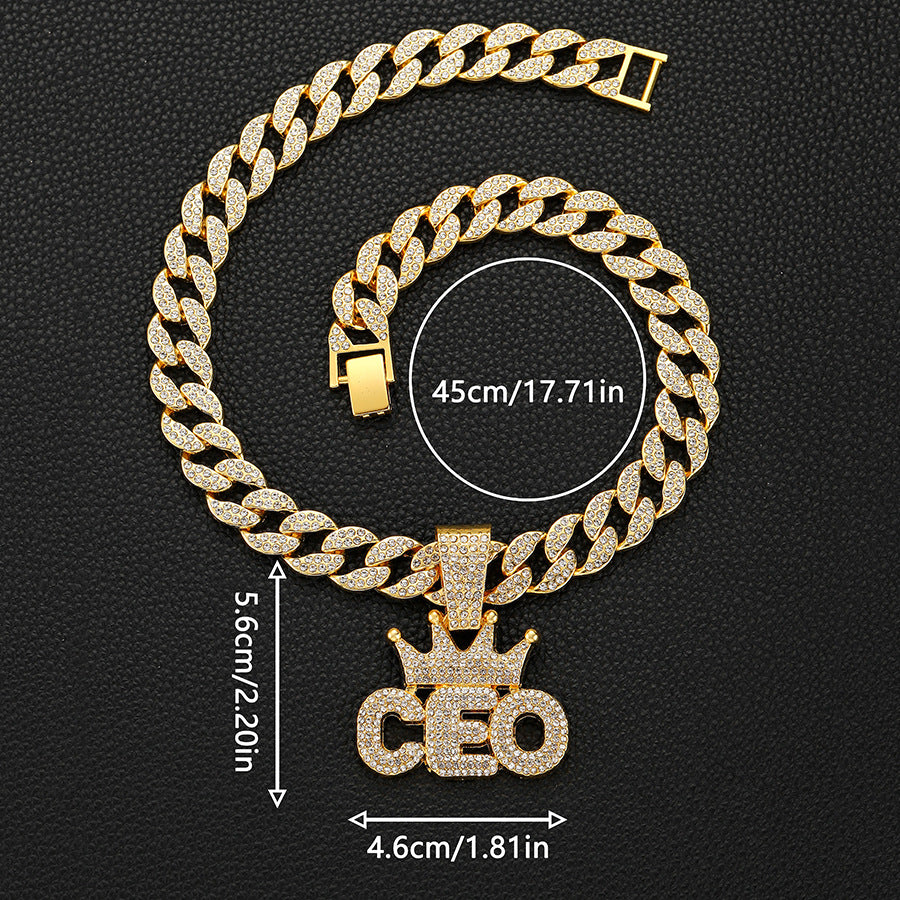 Halskette mit Anhänger „Gekrönter CEO“ in Iced Out