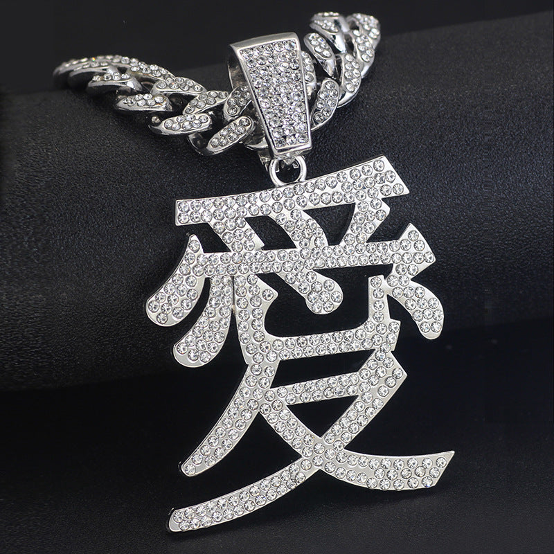 Anhänger mit chinesischem Schriftzeichen „Liebe“