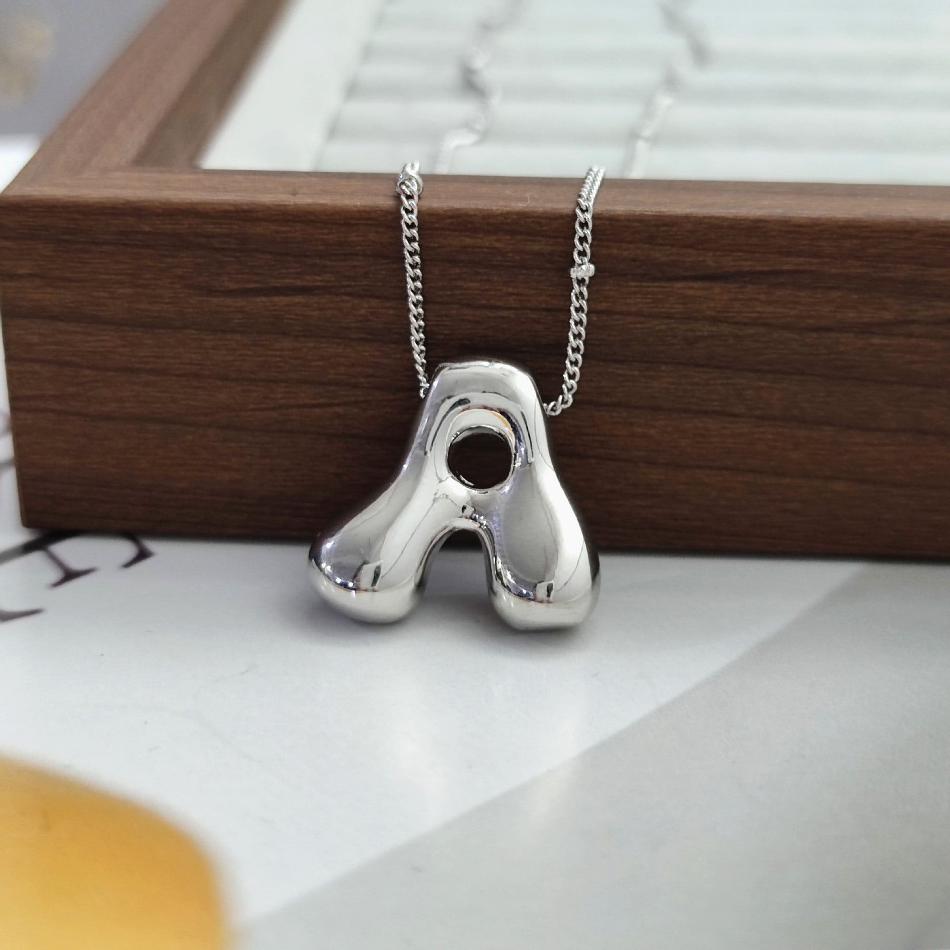 VVS Jewelry™ Chubby Bubble Halskette mit Anfangsbuchstaben