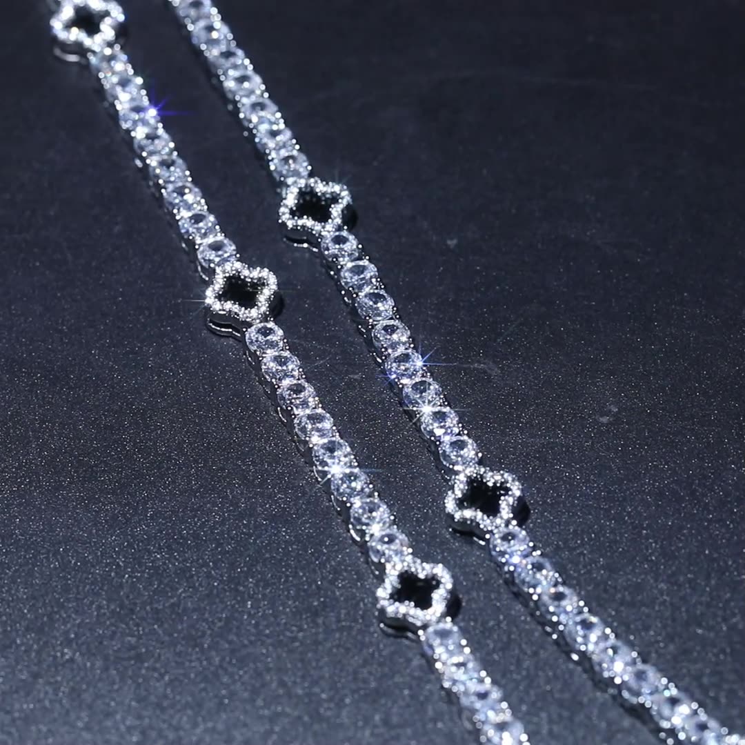 Ensemble chaîne et bracelet de tennis en diamant à 4 feuilles de VVS Jewelry