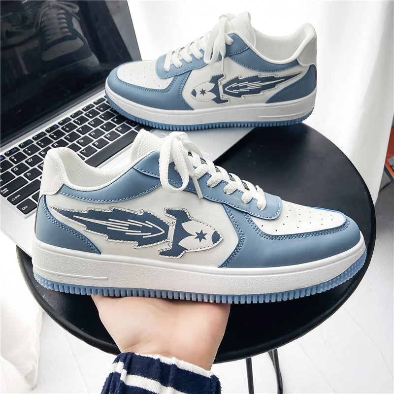 Lässige Sneakers mit kreativem Raketenelement
