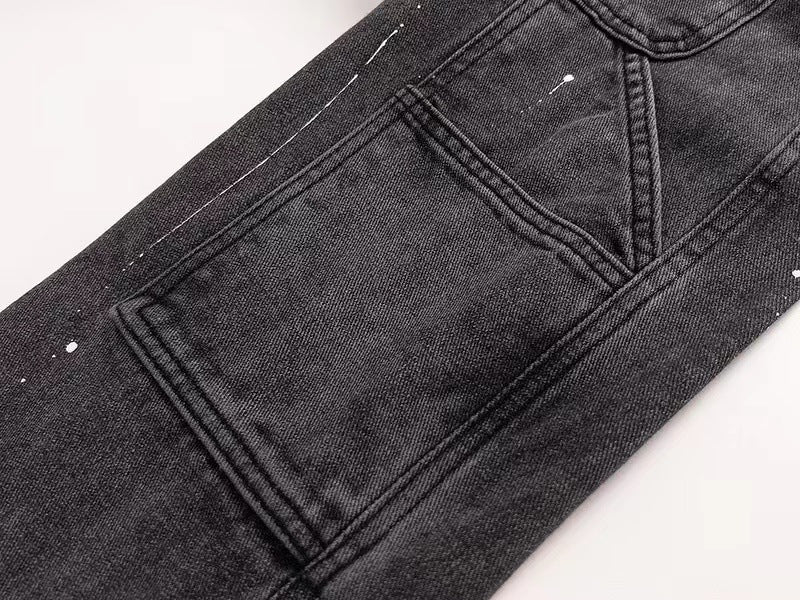 Jeans mit geradem Bein und Tintenspritzer-Print