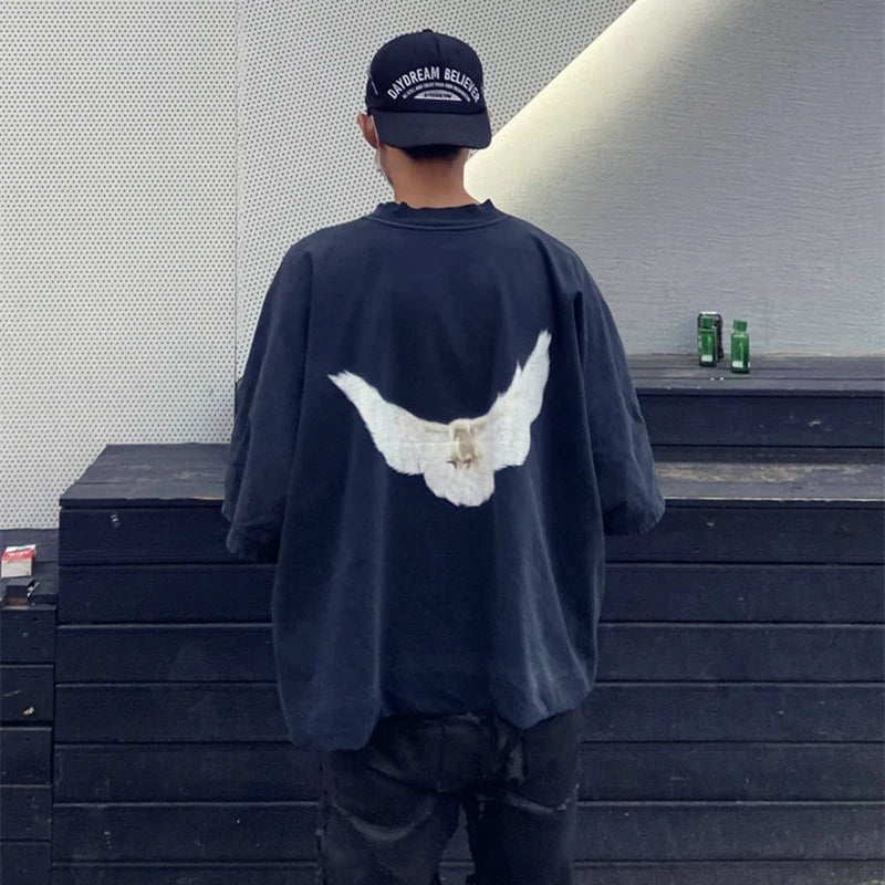 Kanye West – T-Shirt mit Tauben-Grafik