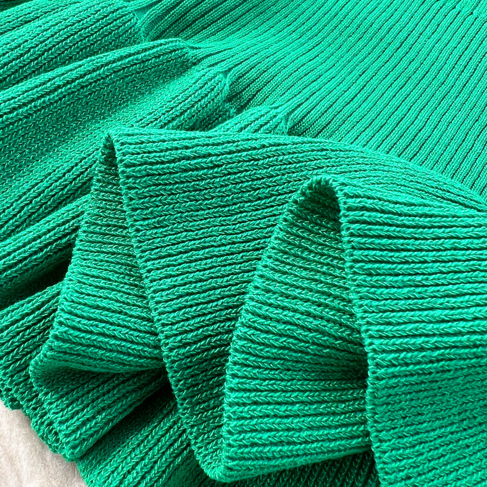 Amelia Gestricktes Sommerkleid mit Rüschen