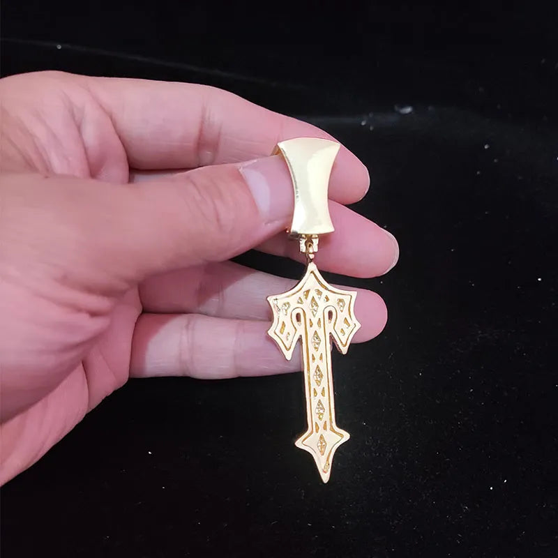 Collier Hip Hop avec épée croisée et lettres glacées