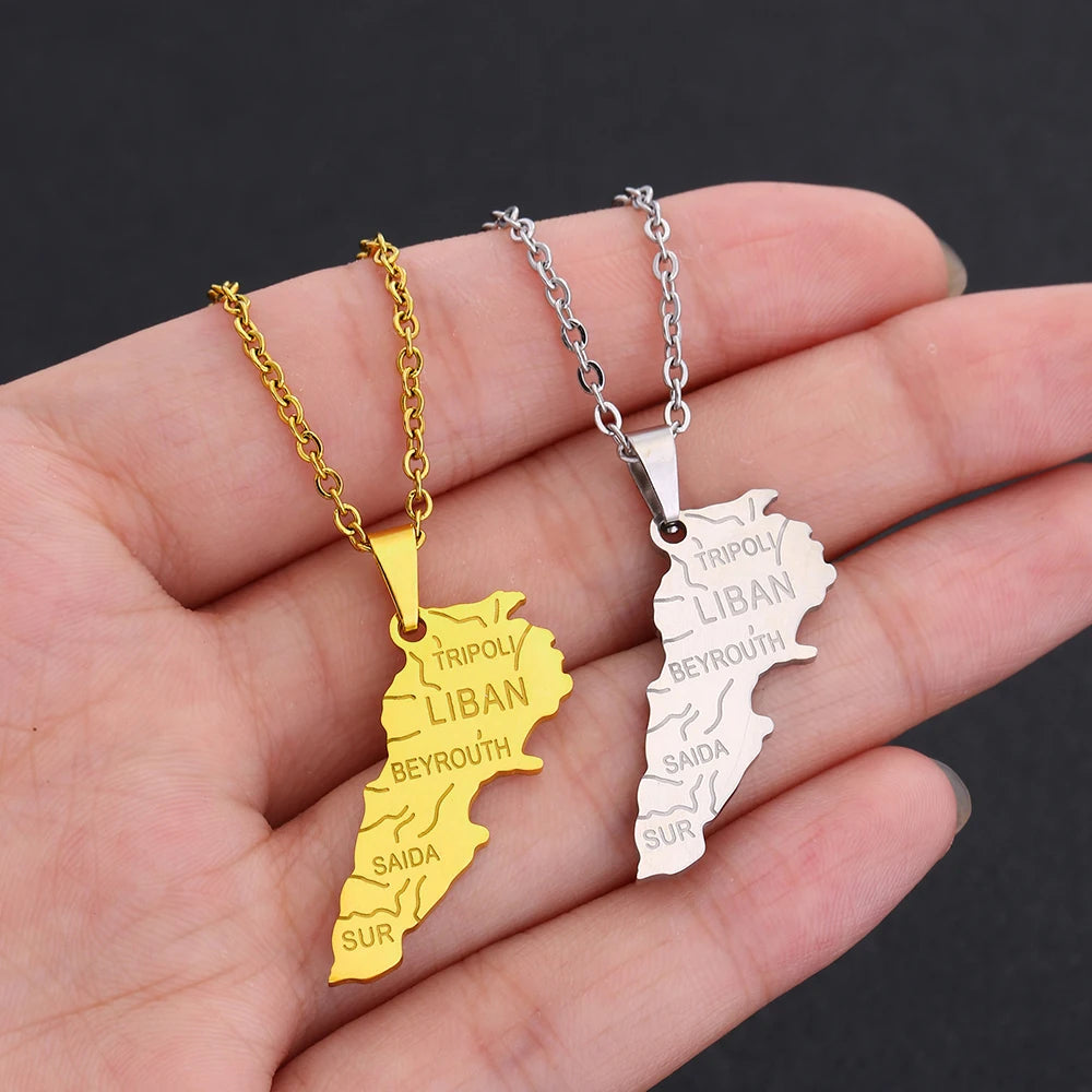 Collier en or avec carte du Liban et du Moyen-Orient