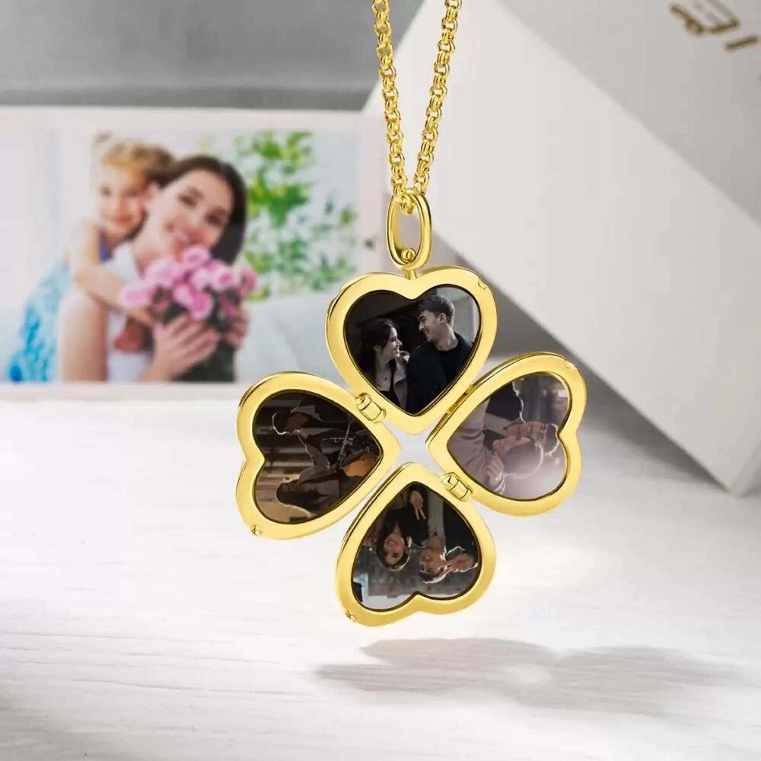 Personalisiertes Familienfoto-Medaillon mit graviertem Namen