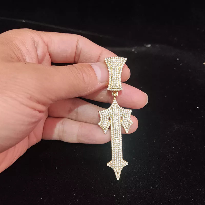Collier Hip Hop avec épée croisée et lettres glacées