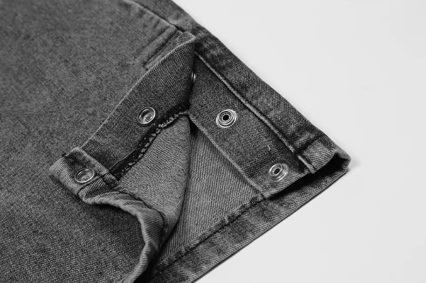 Bestickte Baggy-Jeans