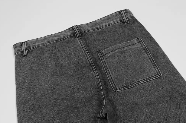 Bestickte Baggy-Jeans