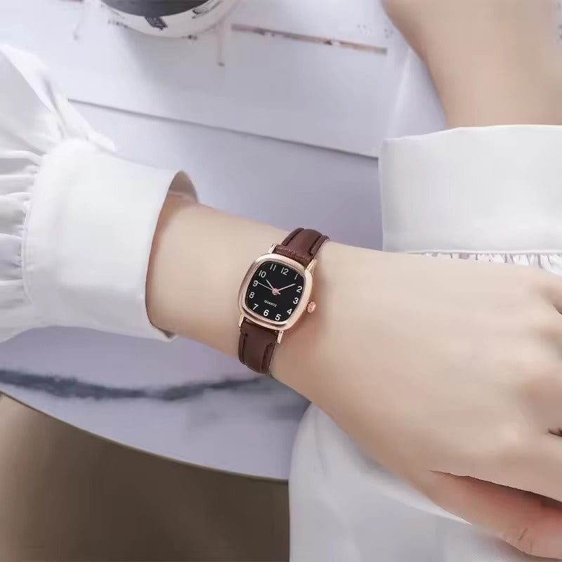 Braune Retro-Damenuhr mit quadratischem Lederarmband