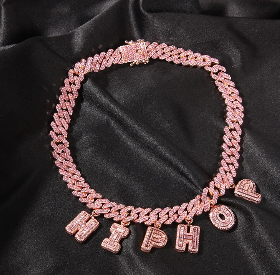 Roségold kubanische Baguette-Halskette mit individuellem Namen