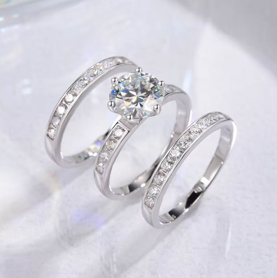 2 Karat dreireihiger Diamant-Moissanit-Ring aus 925er Sterlingsilber