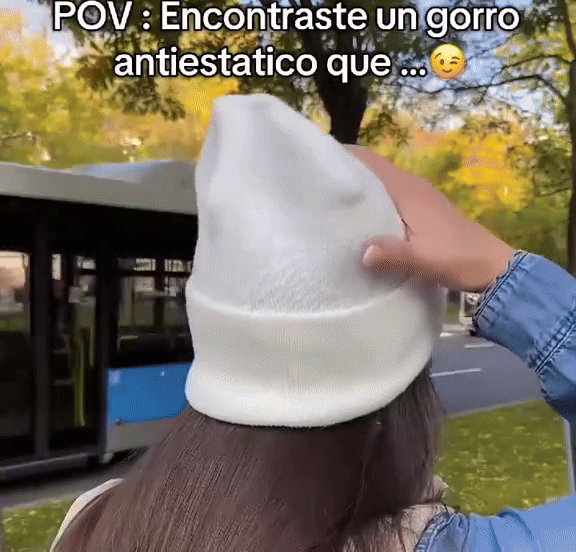 Beanie aus Satinhaar ohne Frizz