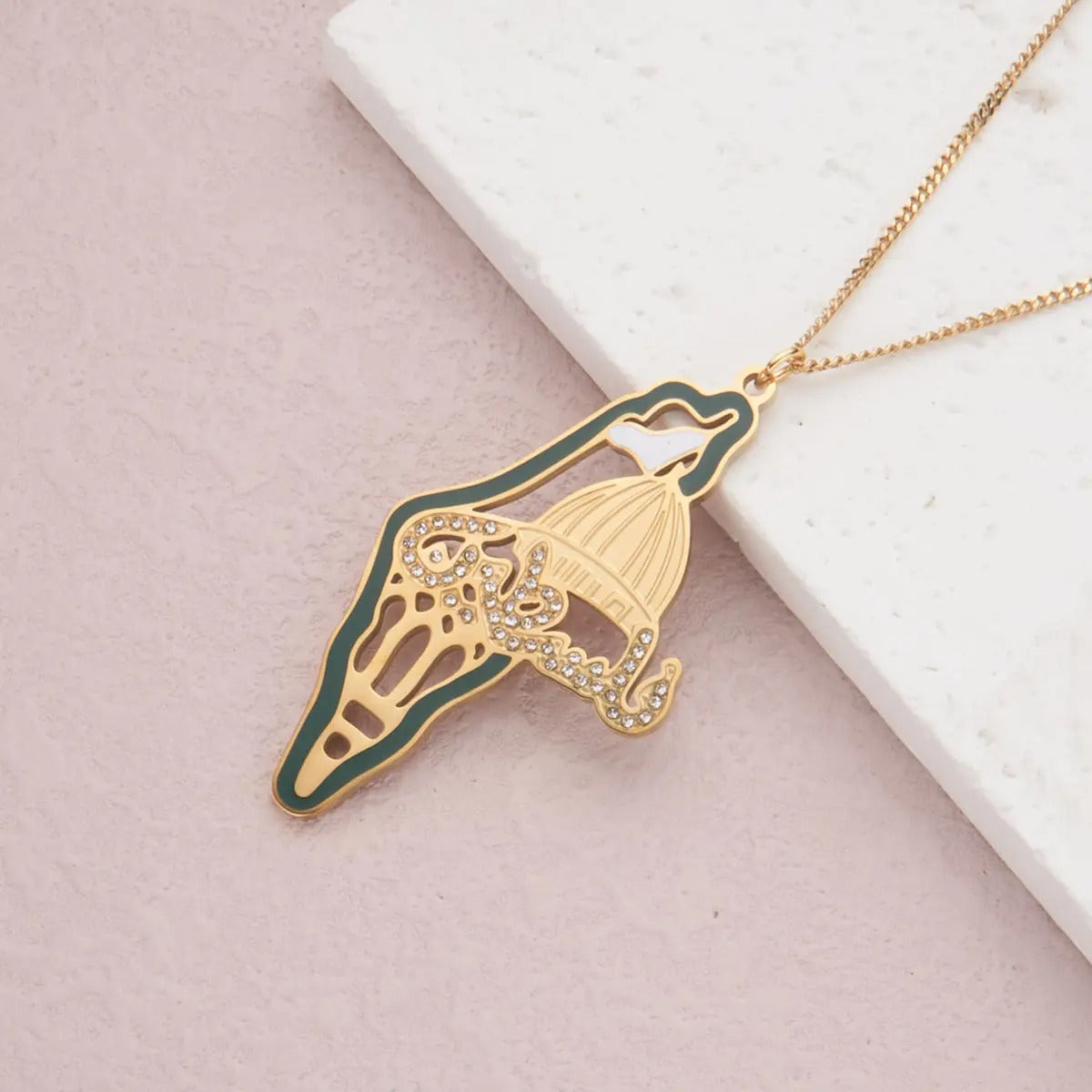 Halskette mit Anhänger aus Edelstahl mit Kuppelkarte von Palästina und Diamant-Akzenten