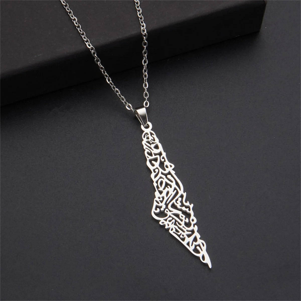 Collier en acier inoxydable avec carte de la Palestine pour homme et femme