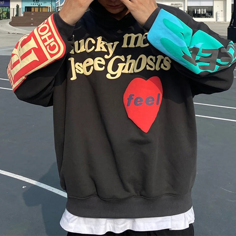Graffiti-Buchstaben-Schaumstoff-Baggy „Lucky Me I see Ghosts“ Grafik-Kapuzenpullover