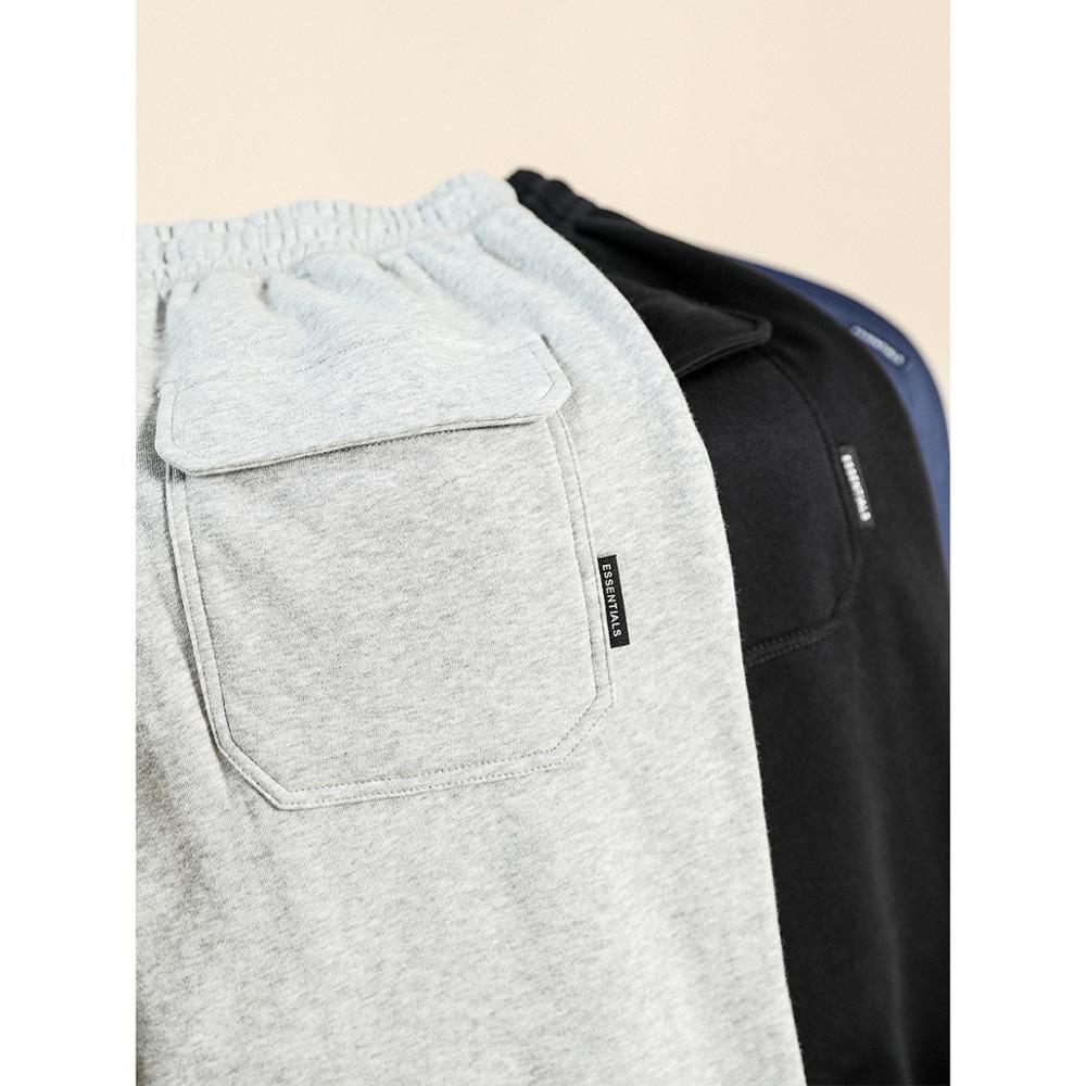 Schlanke Jogginghose