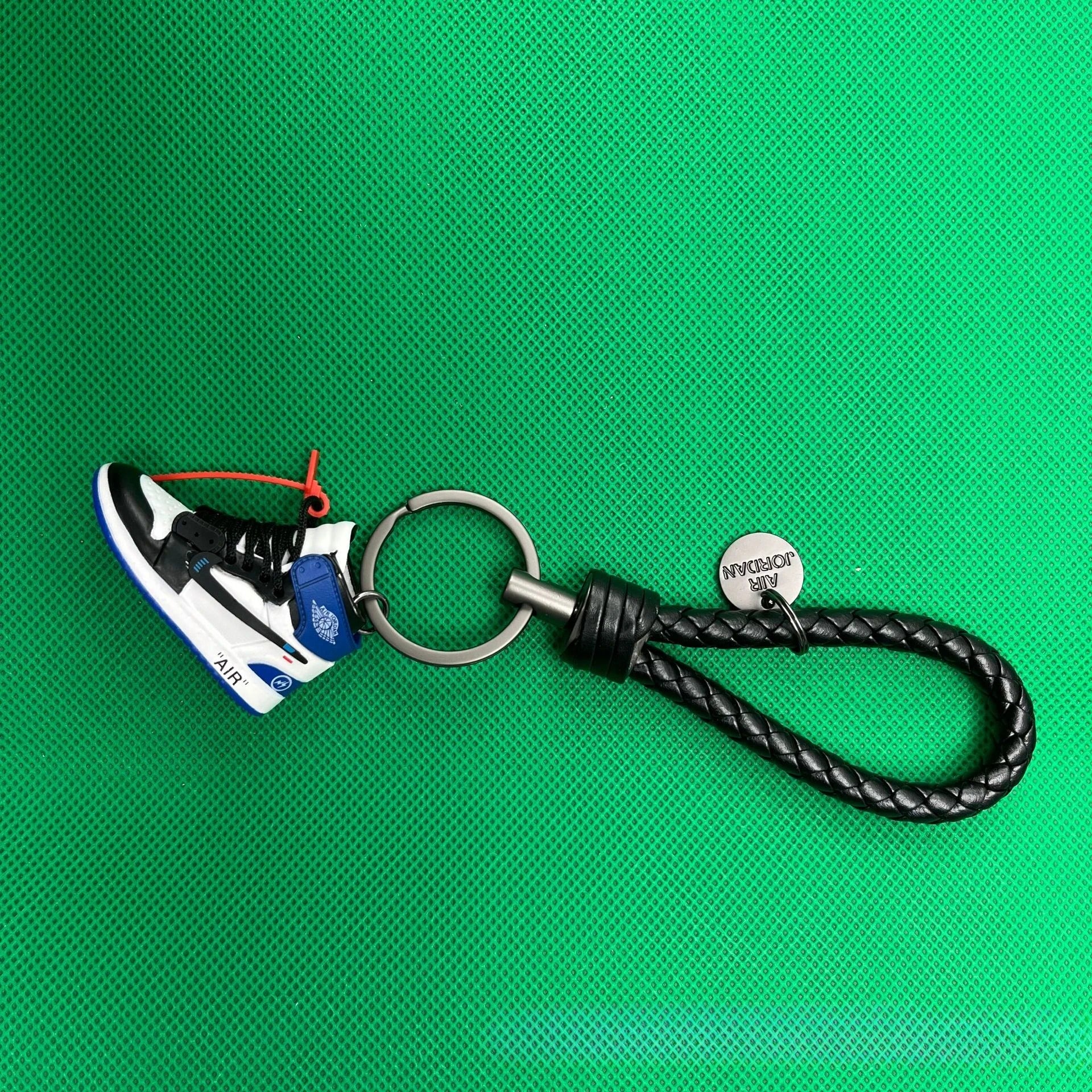 Miniatur-Air-Jordan-Schlüsselanhänger – das ultimative Geschenk für Basketball-Fans