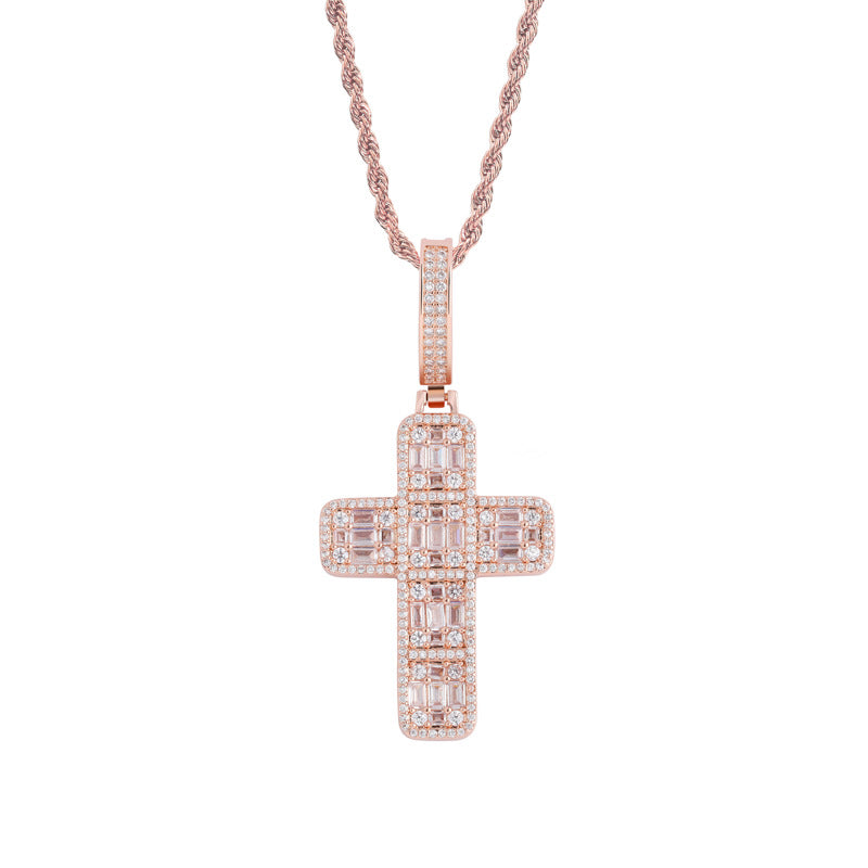 Halskette mit Kreuz im Baguette-Diamant-Design