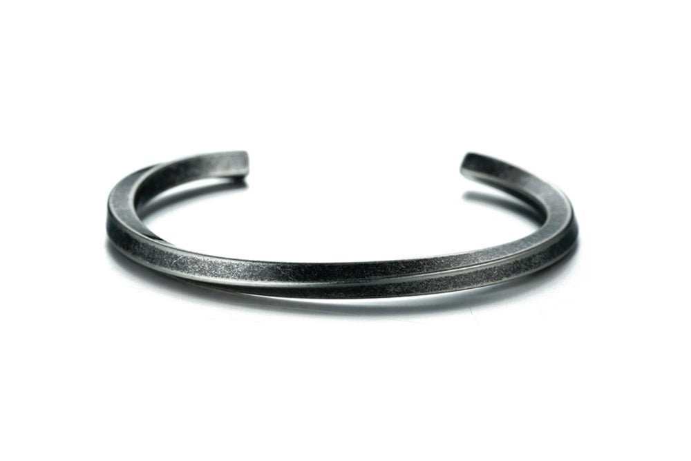 Twisted Unisize Men's Minimalist Bangle