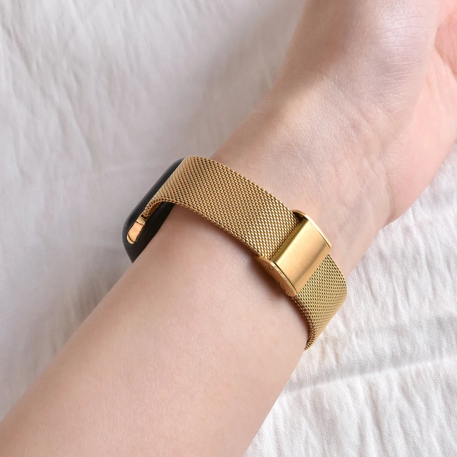 Slim Fit Metal Apple Watch Band