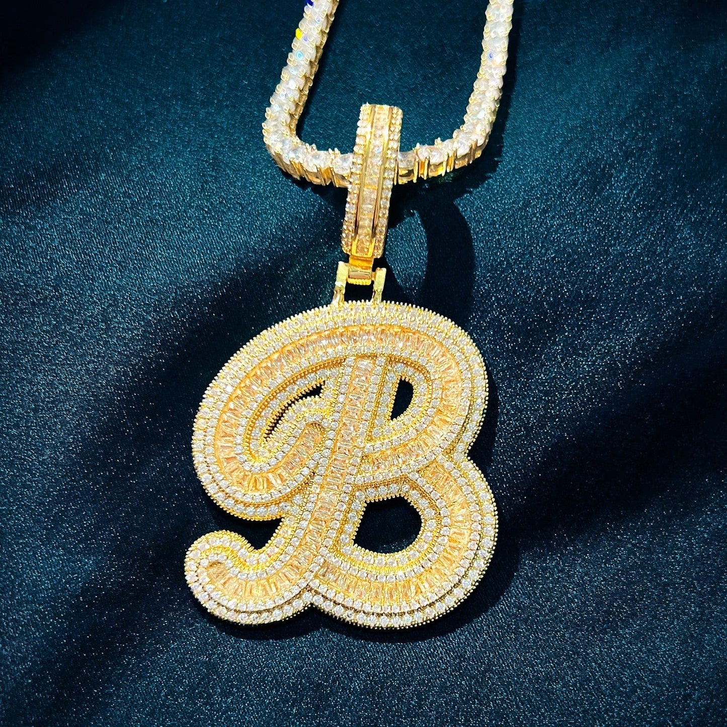 VVS Jewelry hip hop jewelry Icy Custom Big Initial Cursive Letter Pendant