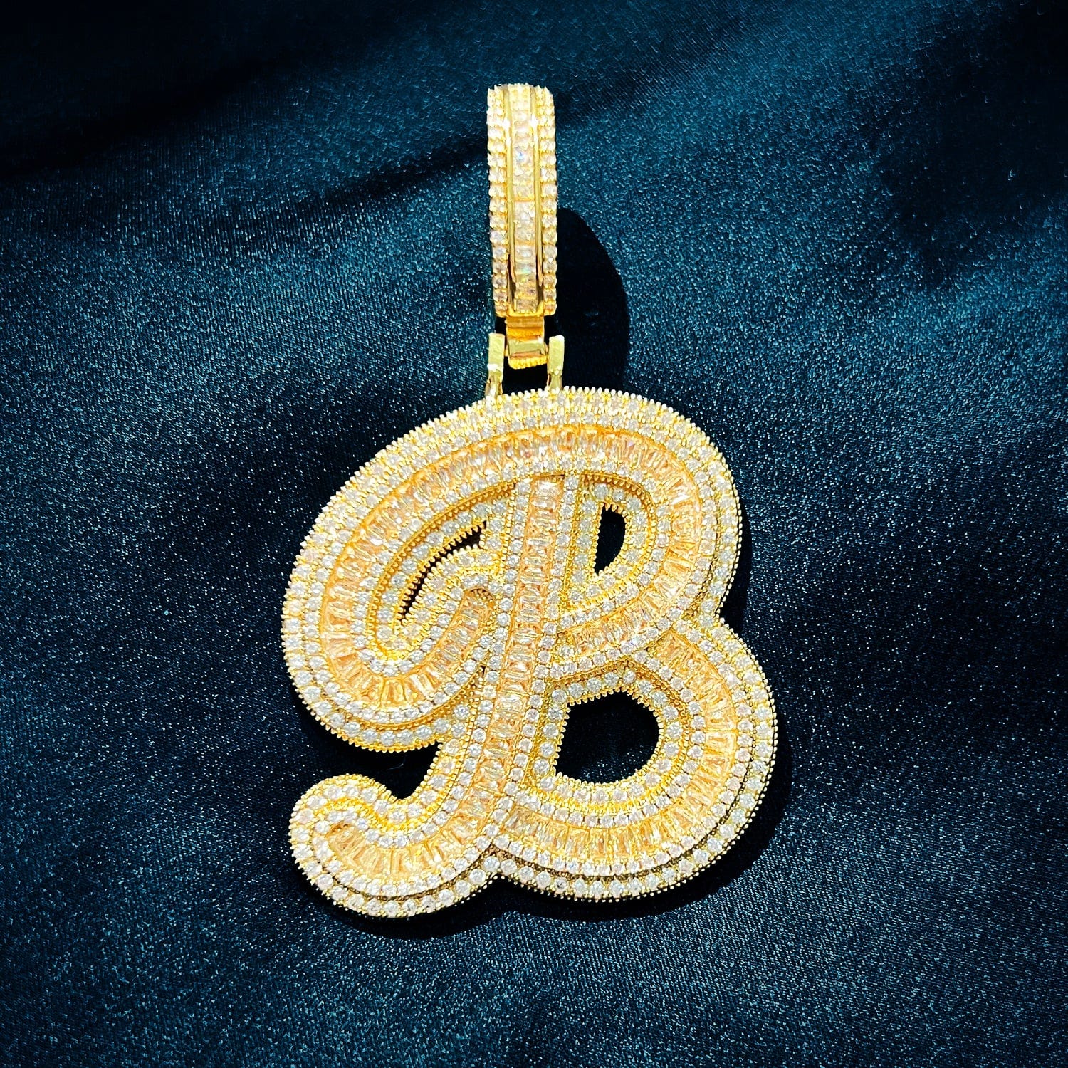 VVS Jewelry hip hop jewelry Icy Custom Big Initial Cursive Letter Pendant